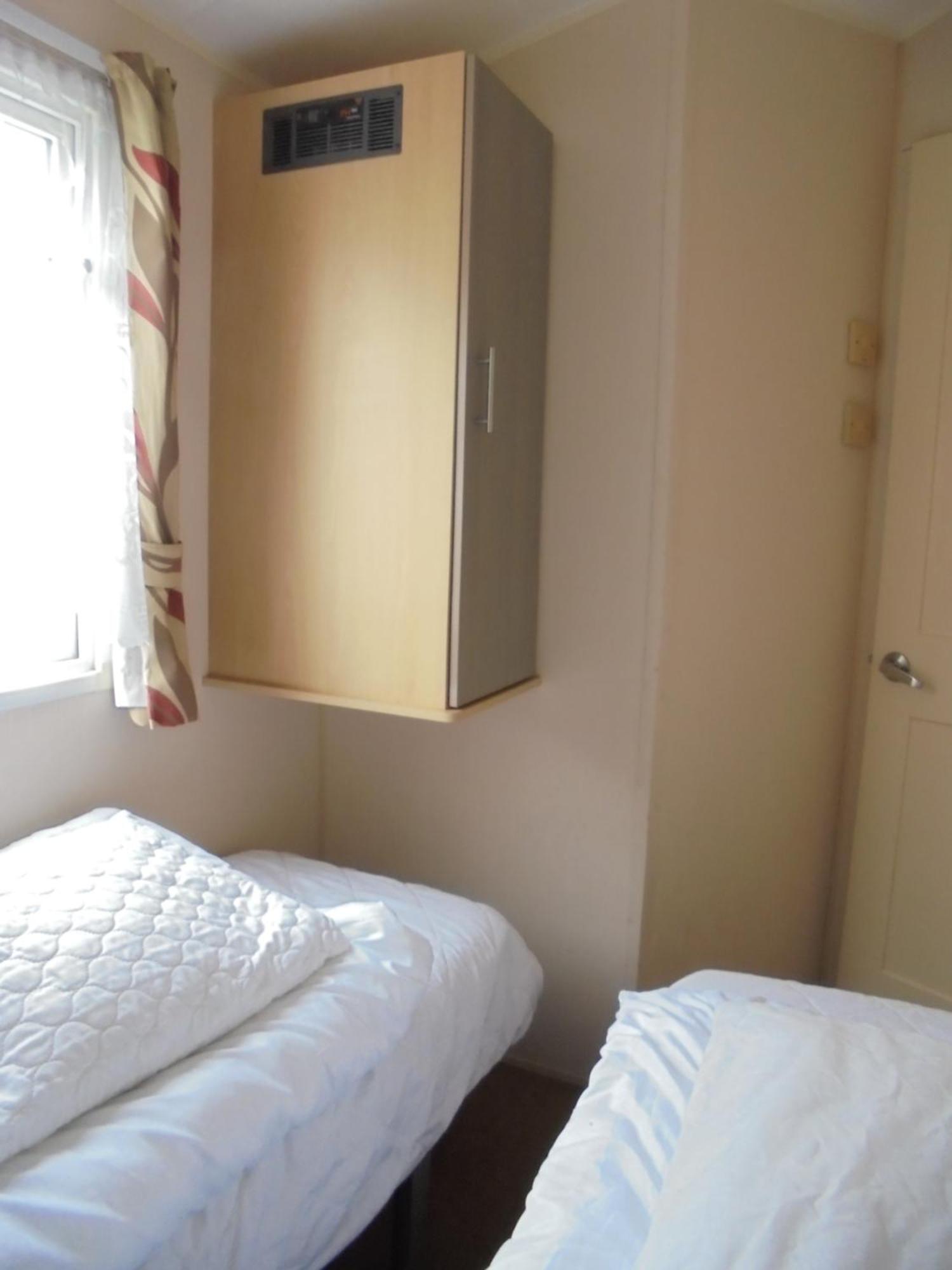8 Berth On Coastfields Apartment *